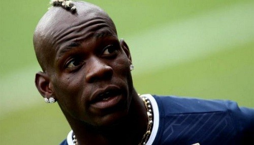 Mario Balotelli fue multado con 400 mil euros por mala conducta