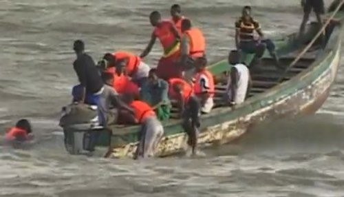Al menos 22 muertos y 69 desaparecidos tras naufragio en Bissau