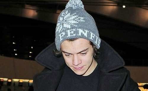 One Direction: Harry Styles olvida pasaporte por amor