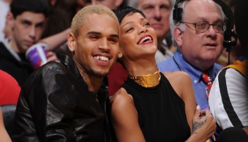Rihanna y Chris Brown pasan el día de Año Nuevo juntos en la cama [FOTOS]