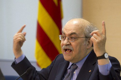 Cataluña: Mas-Colell defiende la subida de impuestos y dice que el 2013 será 'duro y difícil'