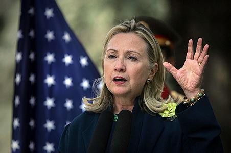 Hillary Clinton reanuda su actividad como secretaria de Estado