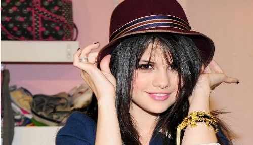 Selena Gómez es una chica salvaje en el nuevo cartel de Spring Breakers [FOTO]