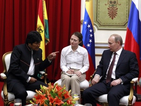 Rusia se opone al cultivo de hoja de coca en Bolivia