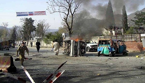 Atentado deja 11 muertos al estallar una bomba en Pakistán