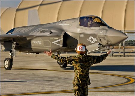 Suspenden los vuelos del nuevo caza F-35B de EE.UU