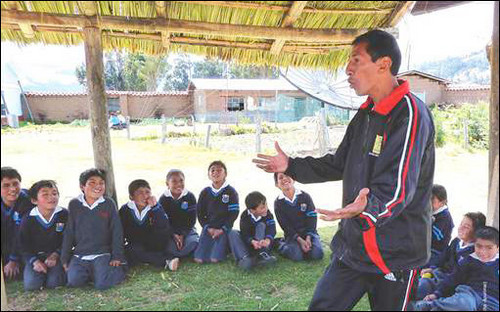 Perú: se posterga Examen de Contratación Docente 2013 en 5 regiones