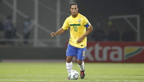 Ronaldinho jugará por Brasil en el amistoso contra Inglaterra en Wembley