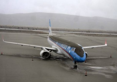 Vuelos a Bariloche son suspendidos por cenizas de volcán Puyehue