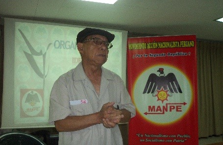 El secretario general del MANPE Germán Lizarzaburu da charla sobre doctrina política