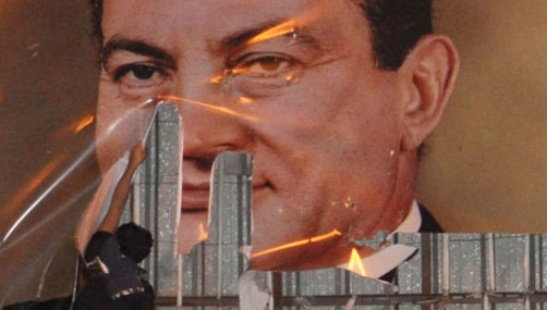 Hosni Mubarak sufre derrame cerebral y está en coma