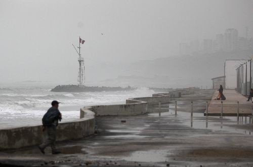 Olas anómalas presenta costa de Lima Metropolitana