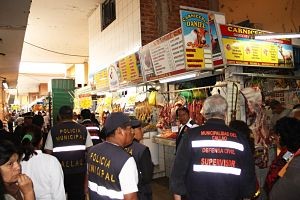 Frustraron operación de limpieza en el Mercado Central del Callao