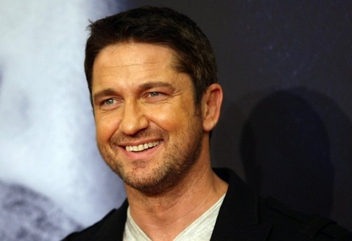 Gerard Butler deja sin palabras a sus fanáticas