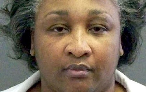 Estados Unidos: juez suspende inyección letal a mujer por discriminación racial