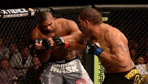 Antonio 'Bigfoot' Silva demolió a Overeem en UFC 156