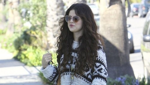 Selena Gómez fue captada saliendo de la casa de Justin Bieber [FOTO]