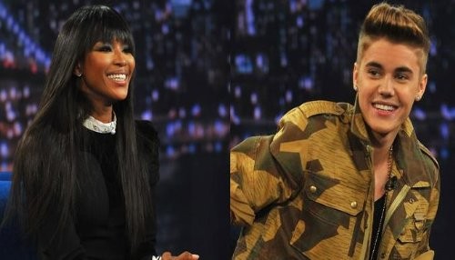 Justin Bieber posa junto a Naomi Campbell [FOTO]