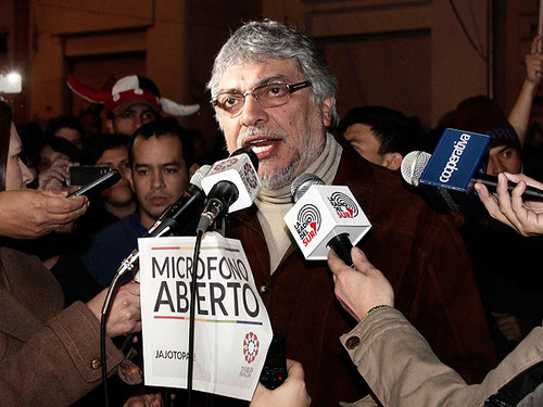 El exmandatario paraguayo Fernando Lugo deberá someterse a una prueba de ADN