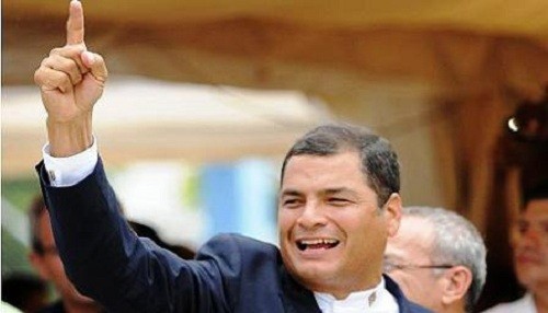 Rafael Correa llora y agradece a pueblo ecuatoriano