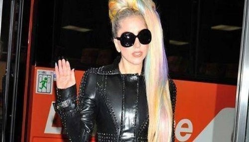 Lady Gaga hospitalizada por cirugía de cadera