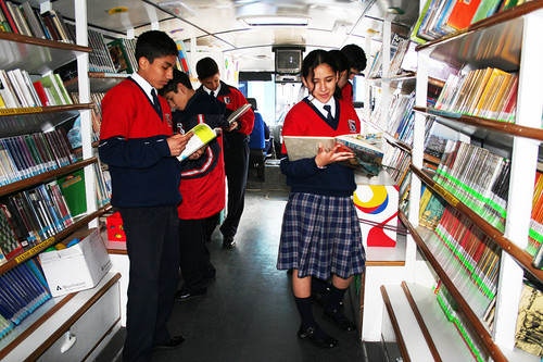 Mil libros donará Crisol a la Municipalidad de San Miguel