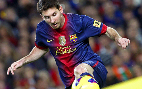 Ex jugador del Milan: Messi parecía un niño de inferiores en el San Siro