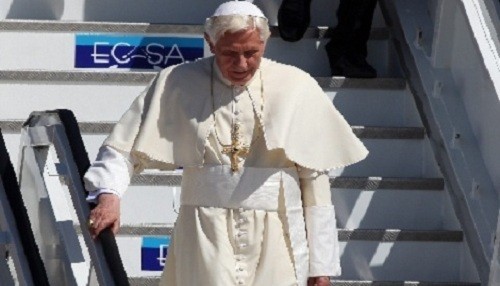 Benedicto XVI en su despedida: Dios no dejará que la Iglesia se hunda