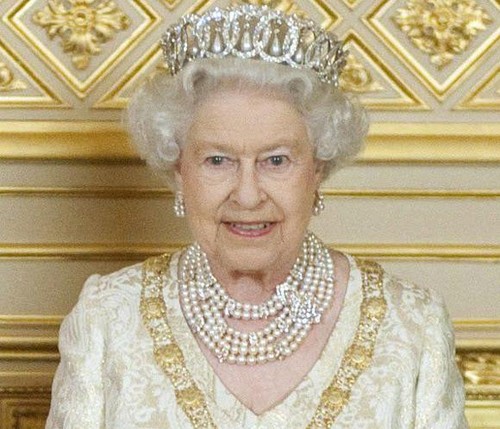 Último minuto: internan a reina Isabel II de Inglaterra por gastroenteritis