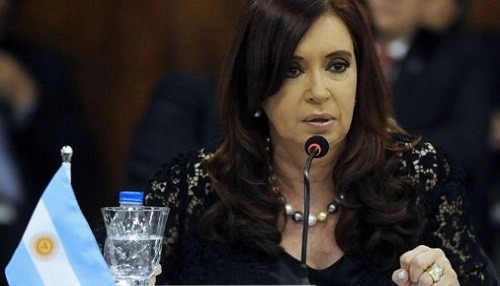 Cristina Fernández decreta tres días de duelo por muerte de Hugo Chávez