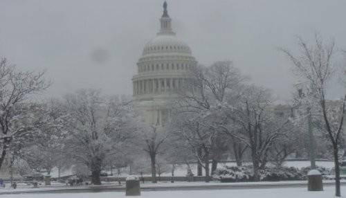 Washington se quedó sin electricidad tras tormenta