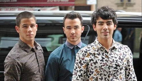 Los Jonas Brothers se pasean por Brasil [FOTOS]