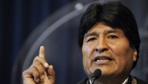 Evo Morales recomienda vino de hoja de coca al nuevo Papa