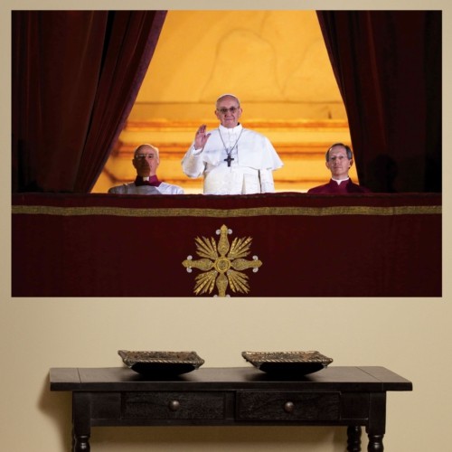 Fathead crea Imágenes Icónicas del Papa Francisco en Honor al 266o. Papa