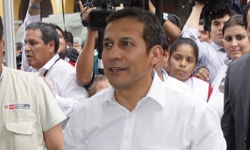 El presidente Humala olvidó su DNI y retrasó una hora su voto