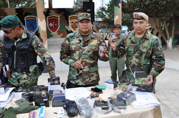 Ejército de Bolivia recibe 16 sistemas portátiles de posicionamiento satelital (GPS)