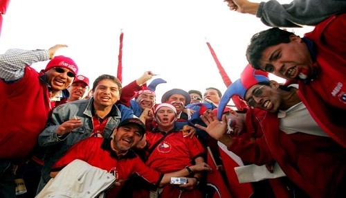 Hinchas chilenos ya están en el Estadio Nacional