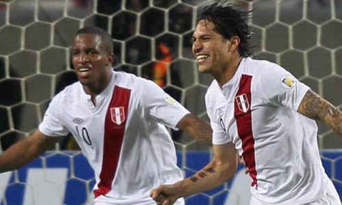 Paolo Guerrero le agradeció a Farfán vía Facebook por el gol realizado ayer ante Chile