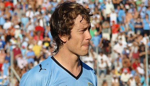 Diego Lugano apenado por mala racha de Uruguay