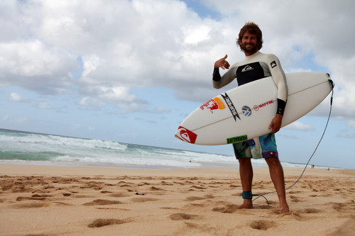 Surf: Gabriel Villarán avanza en el Mundial de Argentina
