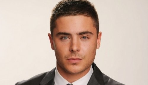 Zac Efron captado en el set de Townies [FOTOS]