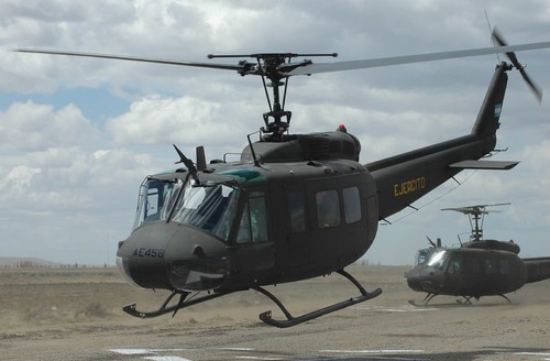 Guatemala recibe seis helicópteros UH-1H de EE.UU