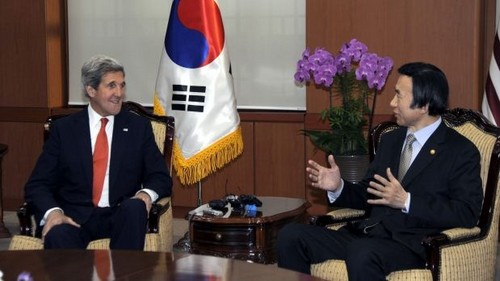 John Kerry promete firmeza ante ataque de Corea del Norte