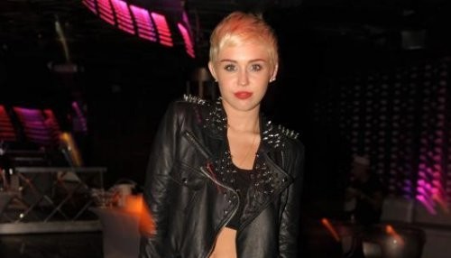 Miley Cyrus se refugia en la música [FOTOS]