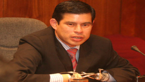 Congresista Luis Galarreta considera que la ley contra la llamada comida chatarra es intervencionista