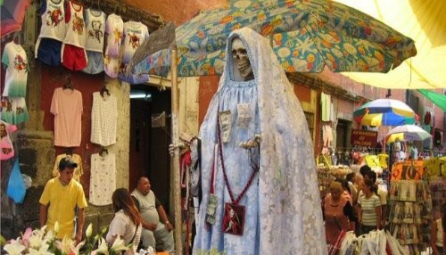 Vaticano declara que la Santa Muerte en México es un símbolo de blasfemia