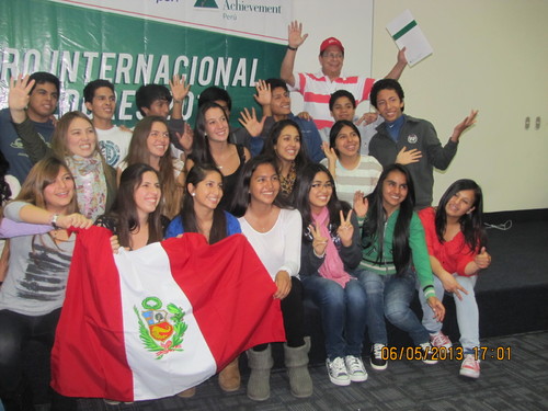 Escolares del Colegio Mayor representan al país en Estados Unidos, Alemania y Argentina