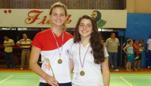 Luz María Zornoza y Daniela Macías medalla de plata en el Argentina Internacional 2013 de Bádminton