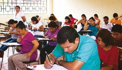 Homologarán sueldo a docentes y catedráticos