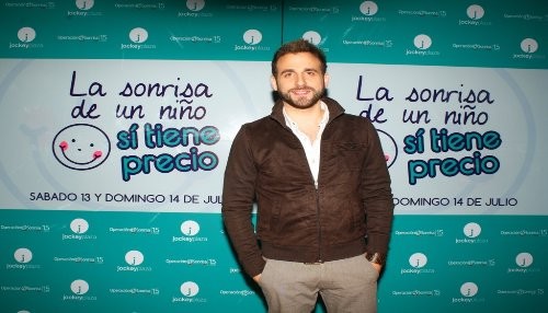 Rodrigo González se une al Jockey Plaza y a Operación Sonrisa en campaña Kilómetro del Sol 2013